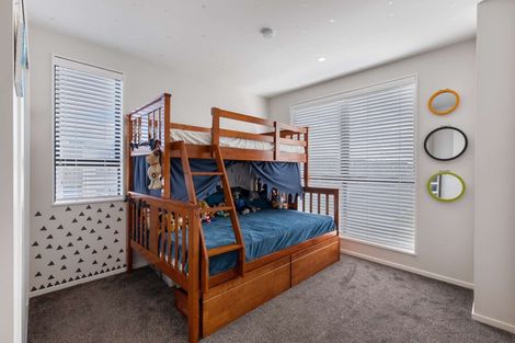 Photo of property in 2 Courage Road, Papakura, 2110