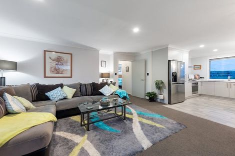 Photo of property in 32 Sabre Street, Papamoa Beach, Papamoa, 3118