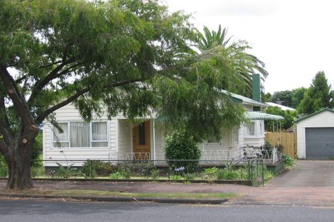 Photo of property in 14 Eastdale Road, Avondale, Auckland, 1026