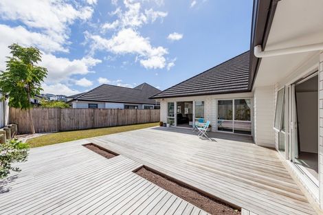 Photo of property in 81 Colonial Drive, Silverdale, 0932