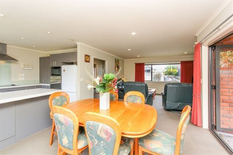 Photo of property in 33a Lismore Street, Strandon, New Plymouth, 4312