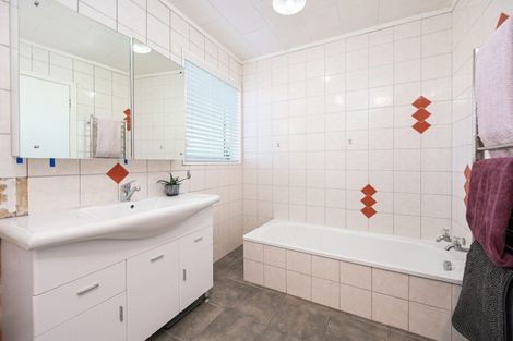 Photo of property in 295 Westminster Avenue, Tamatea, Napier, 4112