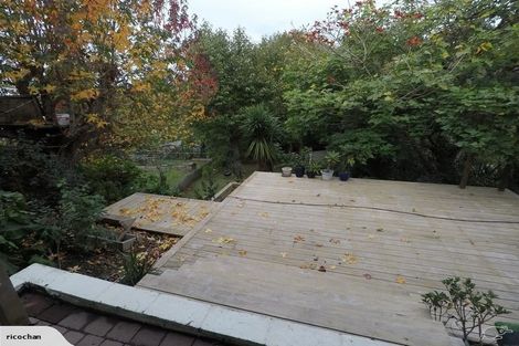 Photo of property in 32 Peter Terrace, Castor Bay, Auckland, 0620