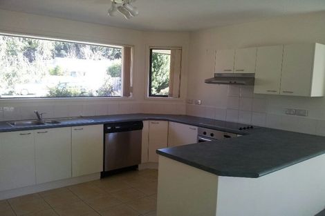 Photo of property in 18 Amoka Crescent, Parklands, Christchurch, 8083