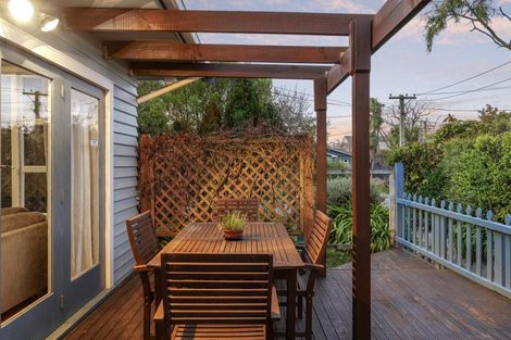 Photo of property in 14 Riverview Street, Beckenham, Christchurch, 8023