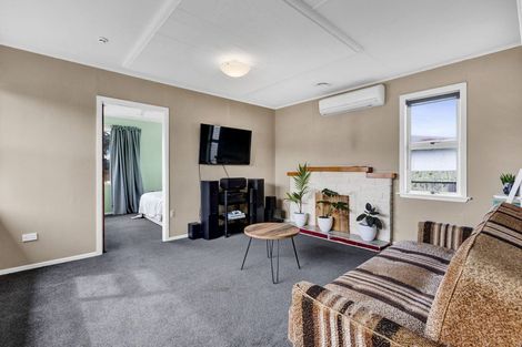 Photo of property in 31 Paritutu Road, Spotswood, New Plymouth, 4310