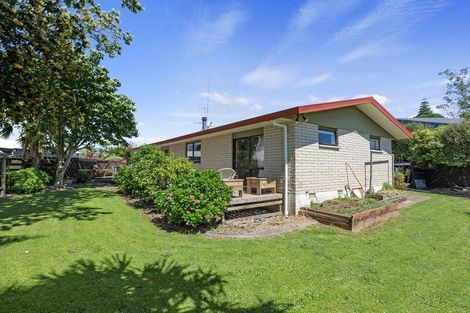 Photo of property in 21 James Cook Drive, Welcome Bay, Tauranga, 3112