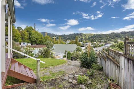 Photo of property in 2/9 Montgomery Street, Stokes Valley, Lower Hutt, 5019