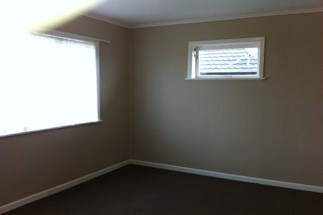 Photo of property in 868 East Coast Road, Northcross, Auckland, 0630