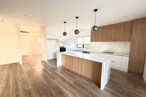 Photo of property in 15 Correa Court, Goodwood Heights, Auckland, 2105