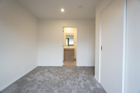 Photo of property in 3/26 Buscomb Avenue, Henderson, Auckland, 0610