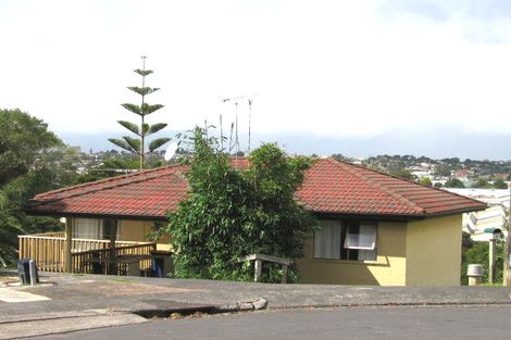 Photo of property in 1/9 Shona Place, Henderson, Auckland, 0612