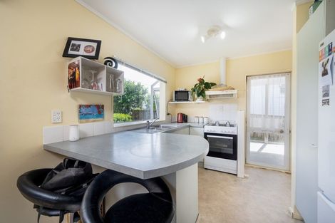 Photo of property in 81 Ennis Avenue, Pakuranga Heights, Auckland, 2010
