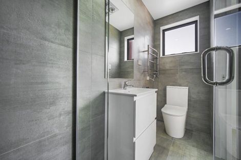 Photo of property in 8a Poruru Close, Papakura, 2110