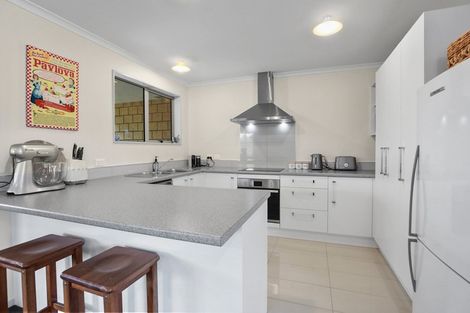 Photo of property in 14 Max Landing, Grandview Heights, Hamilton, 3200