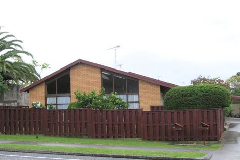 Photo of property in 1/23 Prince Regent Drive, Half Moon Bay, Auckland, 2012