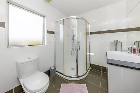 Photo of property in 13 Stamford Crescent, Flat Bush, Auckland, 2019