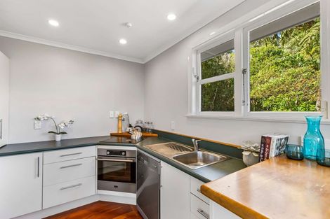 Photo of property in 9 Karachi Crescent, Khandallah, Wellington, 6035