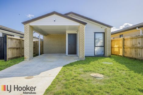 Photo of property in 15 Farmland Road, Papakura, 2110