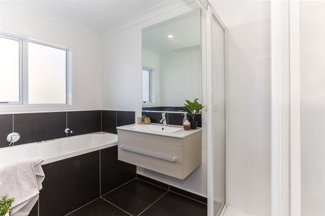 Photo of property in 21 Tasman Close, Aotea, Porirua, 5024