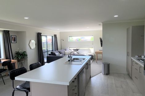 Photo of property in 52 Shillingford Boulevard, Rolleston, 7615