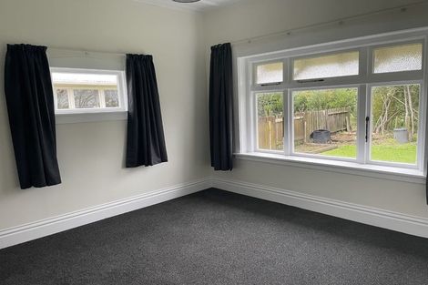 Photo of property in 23 Perrin Place, Kelvin Grove, Palmerston North, 4414