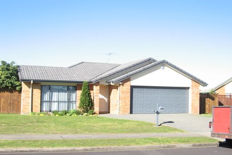 Photo of property in 35 Sandwick Drive, Weymouth, Auckland, 2103