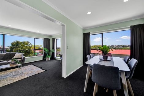 Photo of property in 13 Virginia Place, Whalers Gate, New Plymouth, 4310