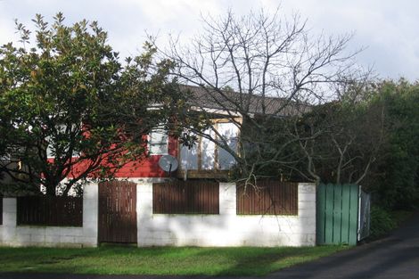 Photo of property in 17 Triangle Road, Massey, Auckland, 0614