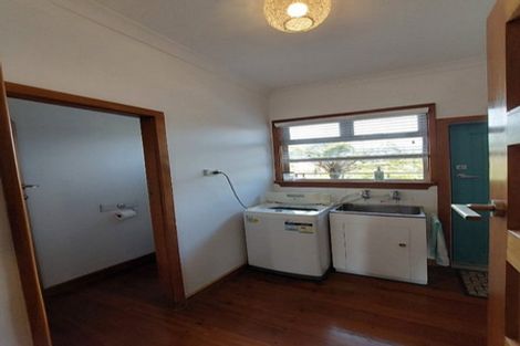 Photo of property in 6 Mission Street, Moturoa, New Plymouth, 4310