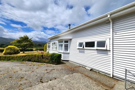 Photo of property in 663 Seven Mile Road, Runanga, 7803