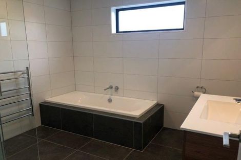 Photo of property in 10 Muster Road, Jacks Point, 9371