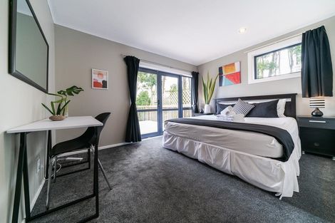 Photo of property in 180 Don Buck Road, Massey, Auckland, 0614