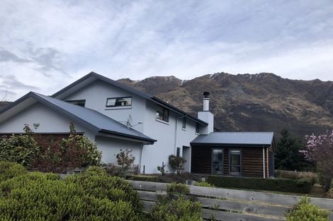 Photo of property in 2b Amber Close, Arthurs Point, Queenstown, 9371