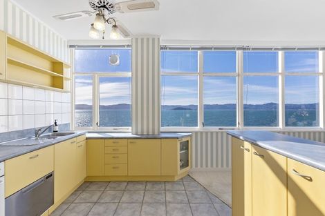 Photo of property in Rona House, 33 Rimu Street, Eastbourne, Lower Hutt, 5013