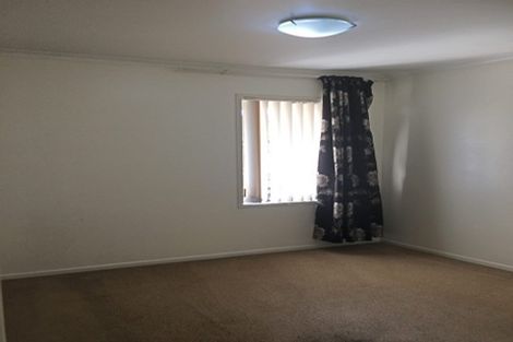 Photo of property in 6 Bokeen Lane, Flat Bush, Auckland, 2019