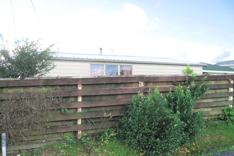 Photo of property in 94 Whangaparaoa Road, Red Beach, 0932