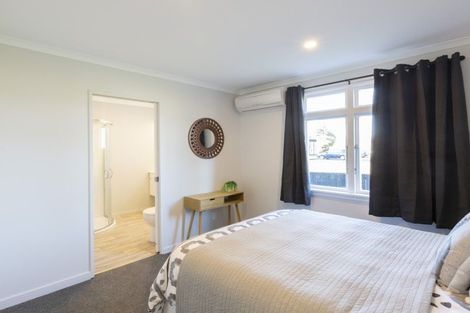 Photo of property in 17 Bluegum Road, Paraparaumu Beach, Paraparaumu, 5032