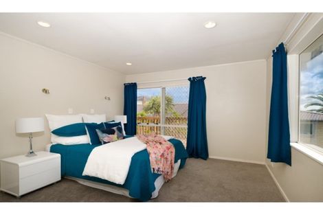 Photo of property in 17a Te Atatu Road, Te Atatu South, Auckland, 0610