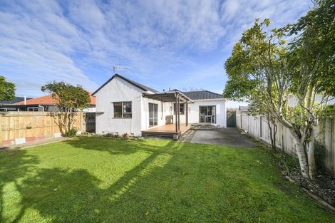 Photo of property in 19 Franklin Avenue, Hokowhitu, Palmerston North, 4410