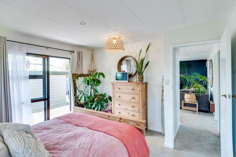 Photo of property in 2 Henderson Crescent, Onekawa, Napier, 4110