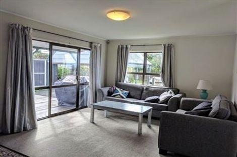 Photo of property in 24 Orton Street, Glenfield, Auckland, 0627