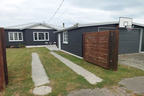 Photo of property in 17 Thackeray Street, Saint Andrews, 7988