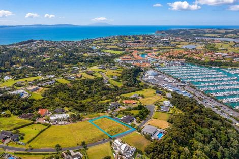 Photo of property in 27 Balboa Drive, Matakatia, Whangaparaoa, 0930