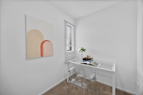 Photo of property in 1/233 Great North Road, Henderson, Auckland, 0612