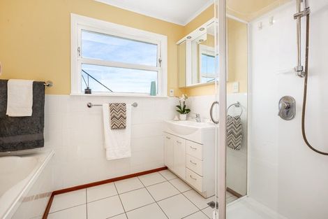 Photo of property in 8 Jalna Avenue, Khandallah, Wellington, 6035