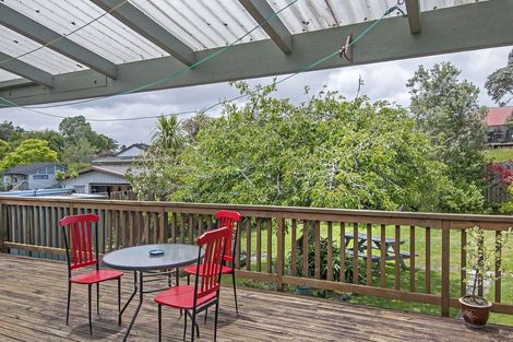 Photo of property in 5 Glucina Place, Glen Eden, Auckland, 0602