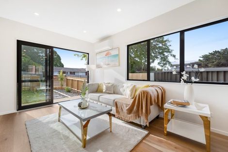 Photo of property in 140a Edgewater Drive, Pakuranga, Auckland, 2010