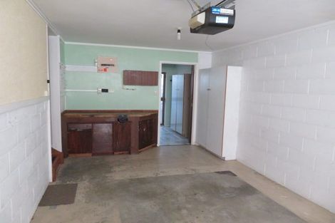 Photo of property in 1b Cairngorm Place, Highland Park, Auckland, 2010