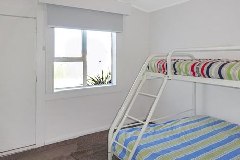 Photo of property in 23 Nash Parade, Foxton Beach, Foxton, 4815